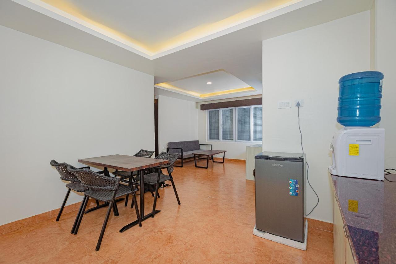 Poms Penthouse Lägenhet Pokhara Exteriör bild
